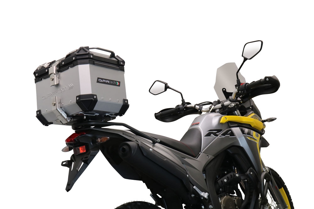 Top case GPR TECH compatible with  GPR TECH Top case in aluminum, silver color with specific plate included Top case in aluminum, silver color with specific plate included Capacity 26 LT.