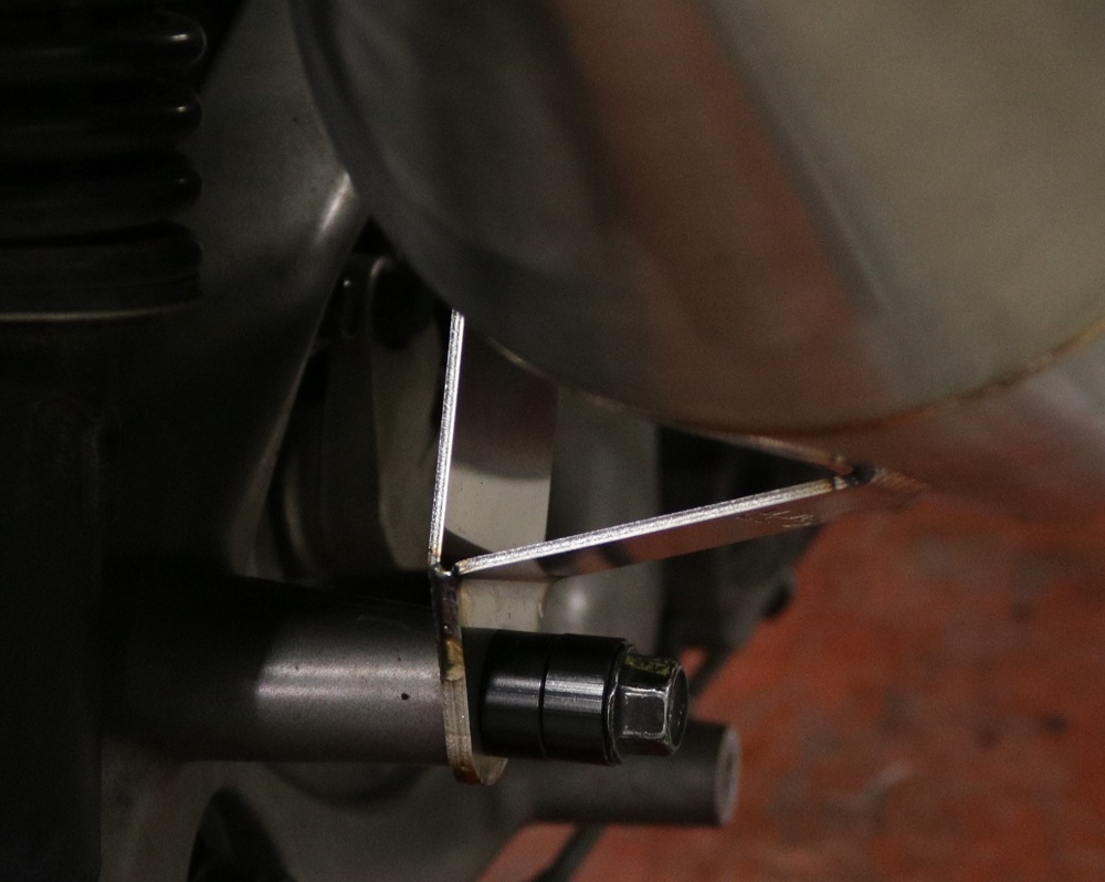 Scarico GPR compatibile con  Quadro Qv 3 2018-2020, Power Bomb, Terminale di scarico omologato,fornito con db killer estraibile,catalizzatore e collettore