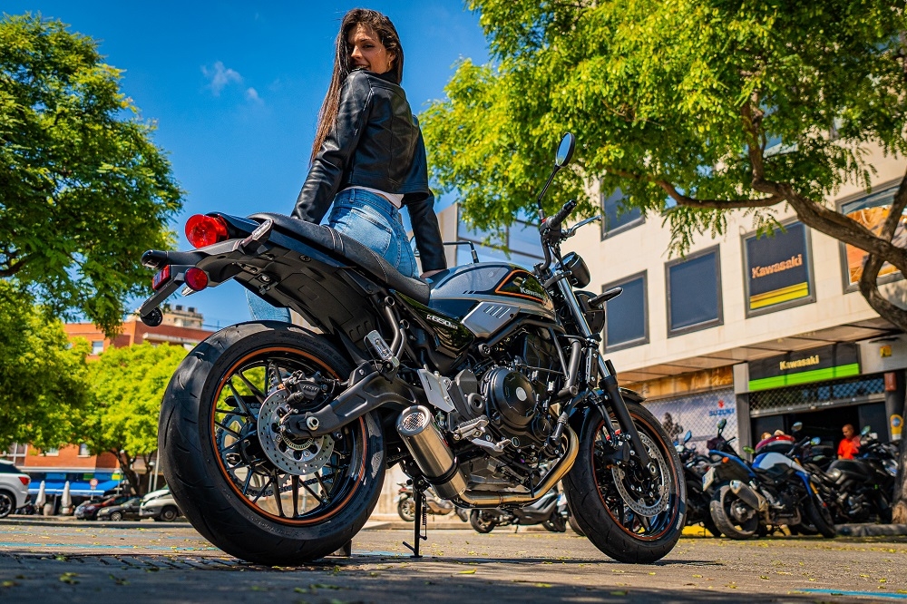 Scarico GPR compatibile con  Kawasaki Z 650 RS 2021-2023, M3 Inox , Scarico completo omologato per il rumore,fornito con db killer,catalizzatore conforme alla revisione e collettore