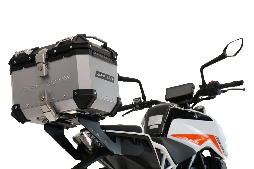 Top case GPR TECH compatible with  GPR TECH Top case in aluminum, silver color, including roof rack and specific plate Top case in aluminum, silver color, including roof rack and specific plate Capacity 35 LT.