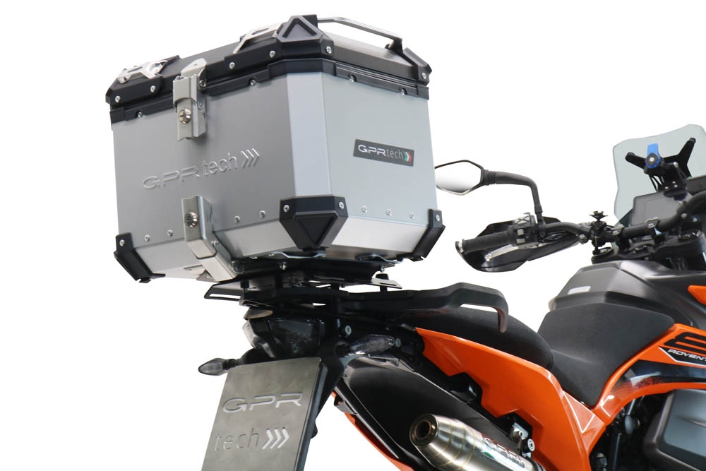 Top case GPR TECH compatible with  GPR TECH Top case in aluminum, silver color with specific plate included Top case in aluminum, silver color with specific plate included Capacity 55 LT.