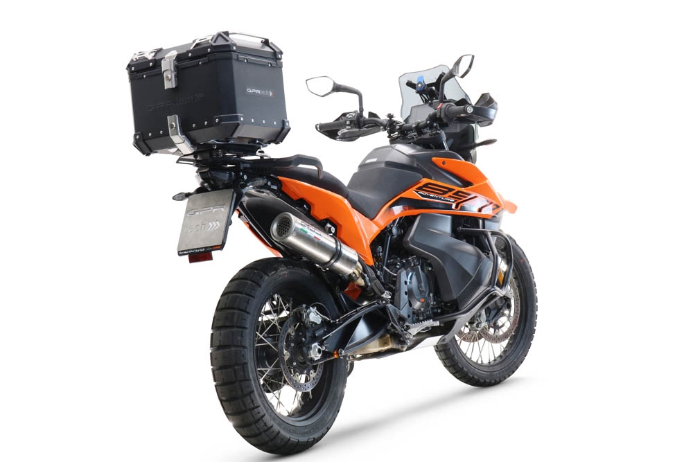 Top case GPR TECH compatible with  GPR TECH Top case in aluminum, black silver color with specific plate included Top case in aluminum, black silver color with specific plate included Capacity 35 LT.