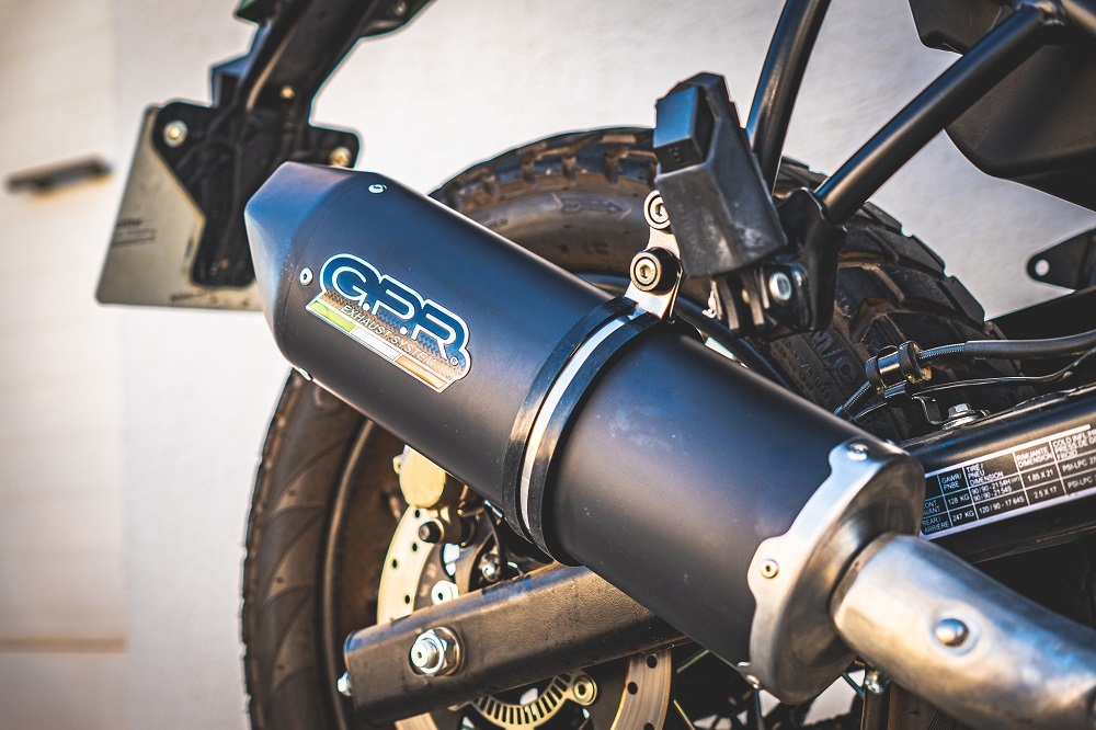 Scarico GPR compatibile con  Royal Enfield Himalayan 410 DIAM 42.5 2017-2020, Furore Evo4 Nero, Terminale di scarico omologato,fornito con db killer estraibile,catalizzatore e collettore