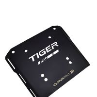 Top case GPR TECH compatible with  GPR TECH Top case in aluminum, black silver color with specific plate included Top case in aluminum, black silver color with specific plate included Capacity 55 LT.