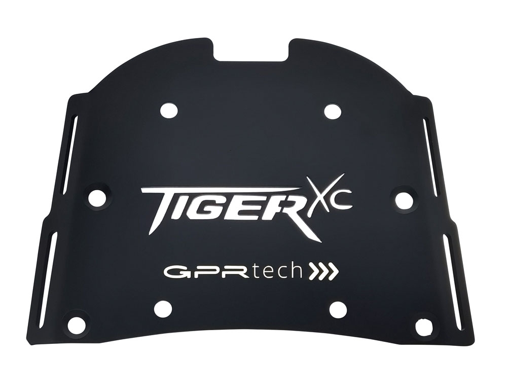 Top case GPR TECH compatible with  GPR TECH Top case in aluminum, black silver color with specific plate included Top case in aluminum, black silver color with specific plate included Capacity 45 LT.