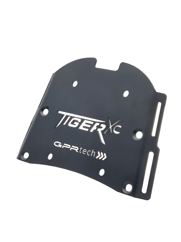 Top case GPR TECH compatible with  GPR TECH Top case in aluminum, black silver color with specific plate included Top case in aluminum, black silver color with specific plate included Capacity 45 LT.