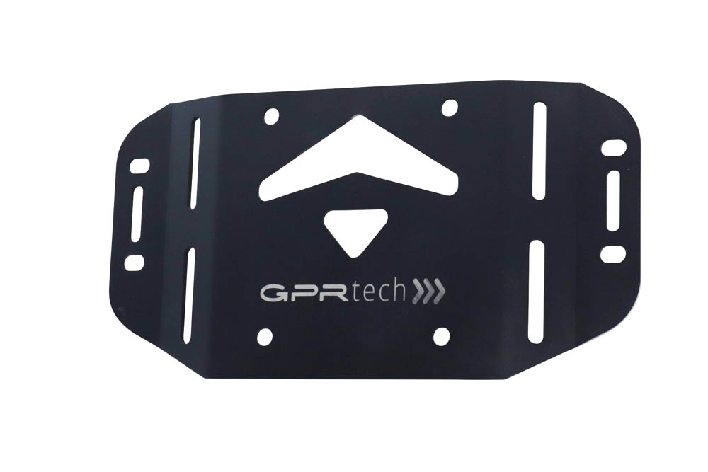 Top case GPR TECH compatible with  GPR TECH Top case in aluminum, silver color with specific plate included Top case in aluminum, silver color with specific plate included Capacity 35 LT.