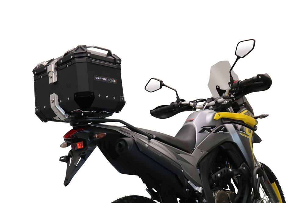 Top case GPR TECH compatible with  GPR TECH Top case in aluminum, black silver color with specific plate included Top case in aluminum, black silver color with specific plate included Capacity 26 LT.