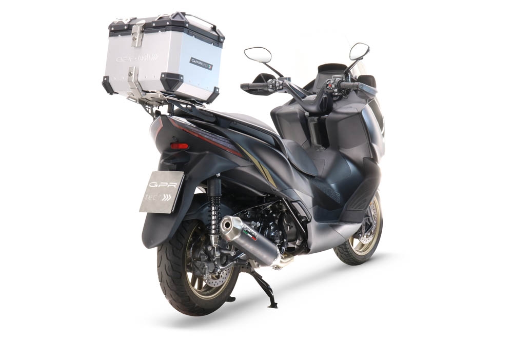 Top case GPR TECH compatible with  GPR TECH Top case in aluminum, silver color, including roof rack and specific plate Top case in aluminum, silver color, including roof rack and specific plate Capacity 26 LT.