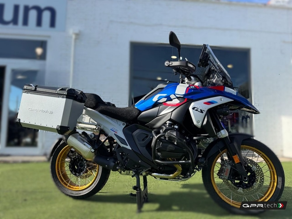 GPR TECH compatible with  GPR TECH Pair of side cases aluminum made, silver color with specific pannier holder Pair of side cases aluminum made, silver color with specific pannier holder Capacity 38 LT. + 38 LT.