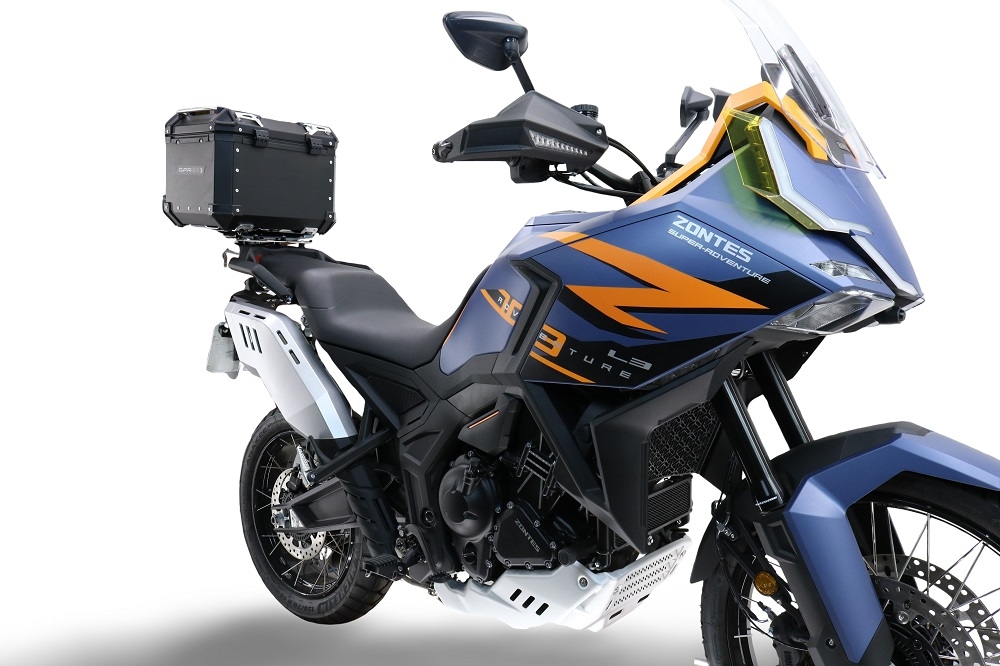 GPR TECH COMPATABILE CON Zontes 703 F 2025/2026 GPR TECH BAULETTO TOP CASE ALPI-TECH 35 LT. COLORE NERO CON PIASTRA SPECIFICA 
